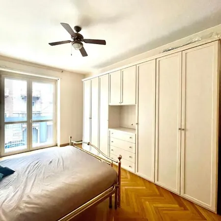 Flat Up To 6 People In The Center Of Turin. Apartment